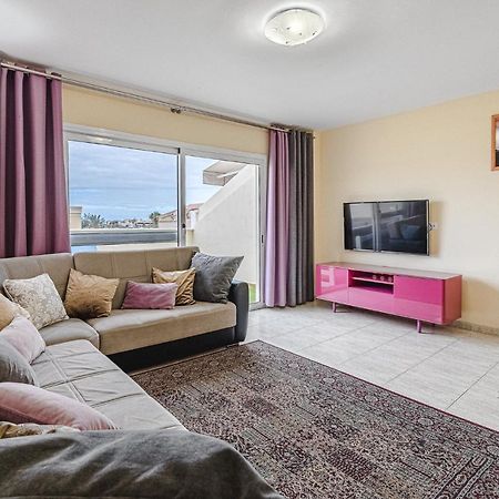 Red Large Family Apartment, Three Floors, 10 Guests アデヘ エクステリア 写真