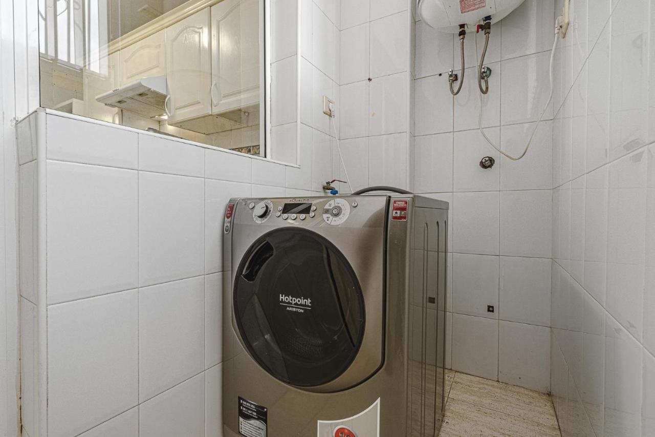 Red Large Family Apartment, Three Floors, 10 Guests アデヘ エクステリア 写真